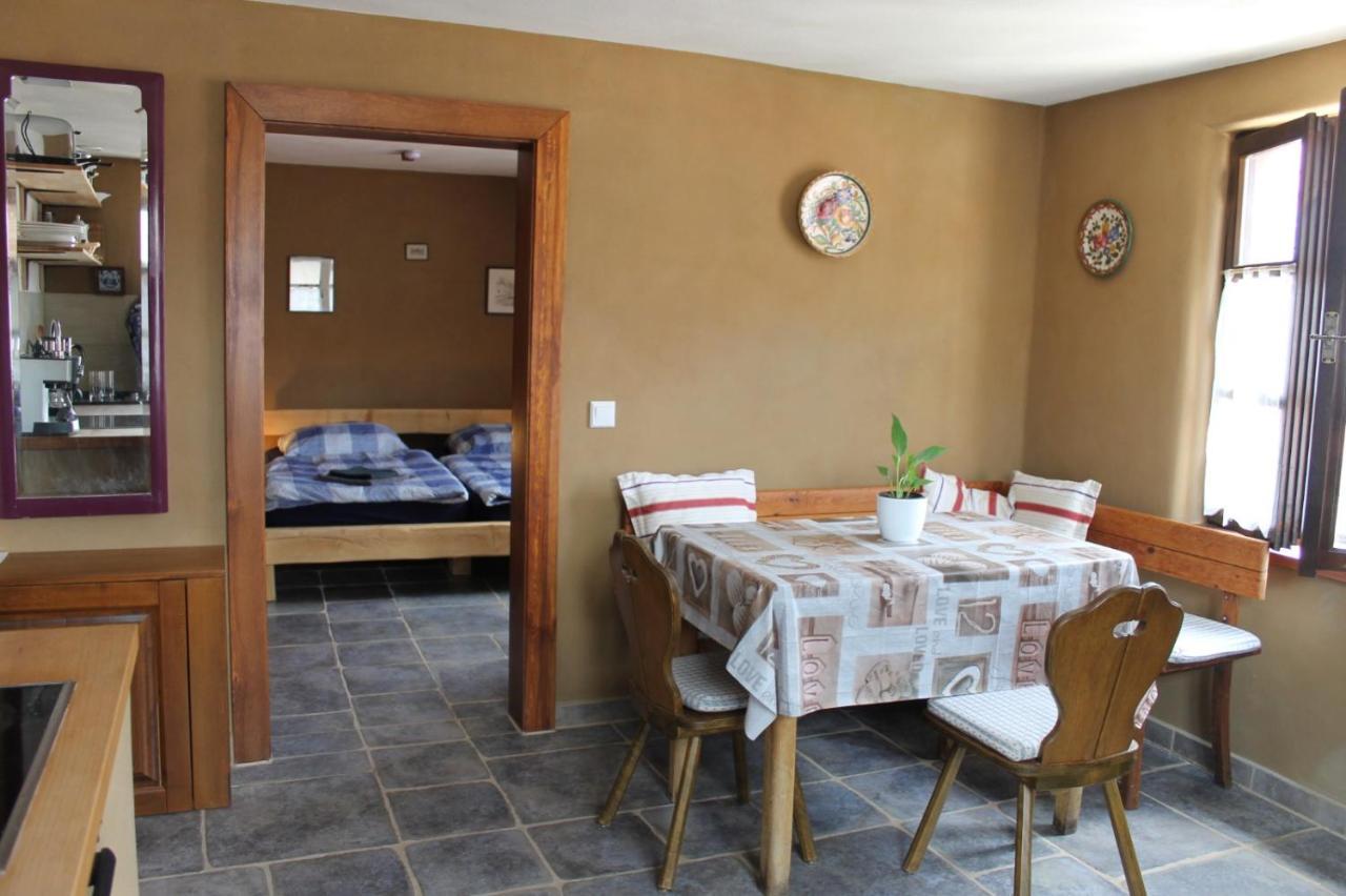 Feriengut Zum Trinkstorch Apartment Leinsweiler Exterior photo